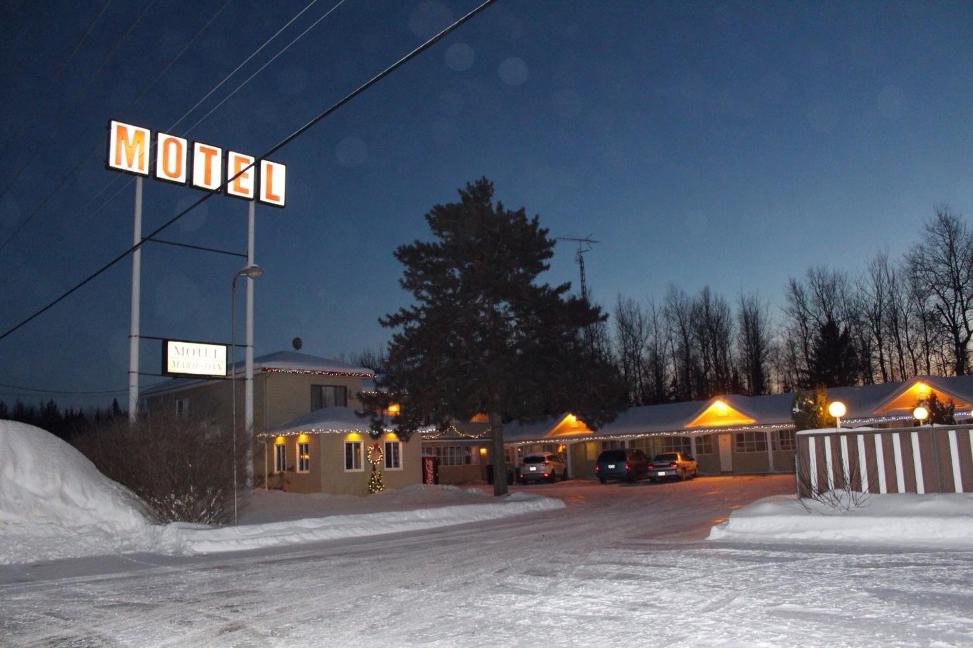 Motel Marie-Dan Sainte-Eulalie Exterior photo